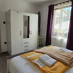 Nagcsalados Rozsa Apartment *