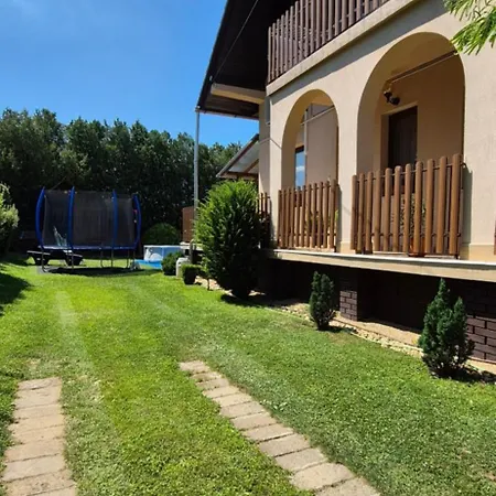 Nagcsalados Rozsa Apartment Balatonlelle