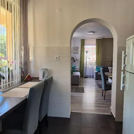 Apartment Nagcsalados Rozsa Balatonlelle