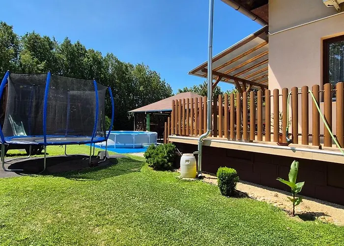 Nagcsalados Rozsa Apartment